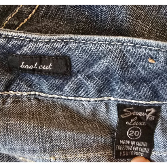 Seven7 Bootcut Jeans Women's 20 Blue Dark Wash Slight Distressed Flap Pockets - Picture 5 of 16